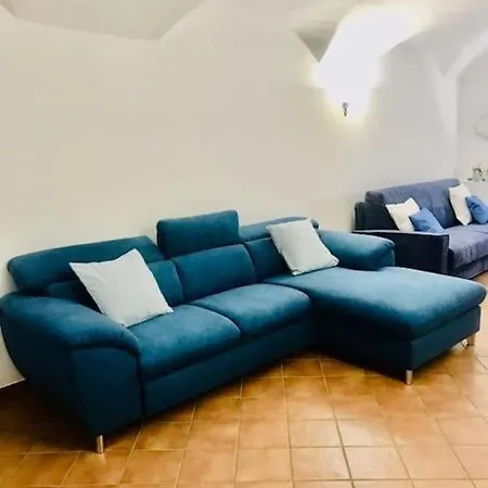 Casa Leonardo Borno